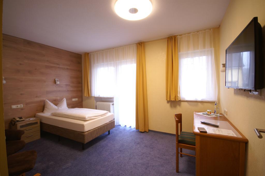 Hotel Weidenau باد اورب الغرفة الصورة